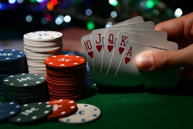 Antarmuka aplikasi beton4d menampilkan meja kasino langsung dan pilihan sportsbook di perangkat mobile